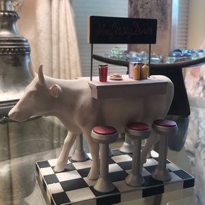 Cow Parade - Moo Jersey Diner